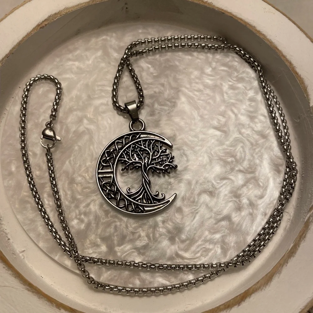 Celtic Knot Moon with Tree of Life Necklace Unisex - Picture 8 of 10